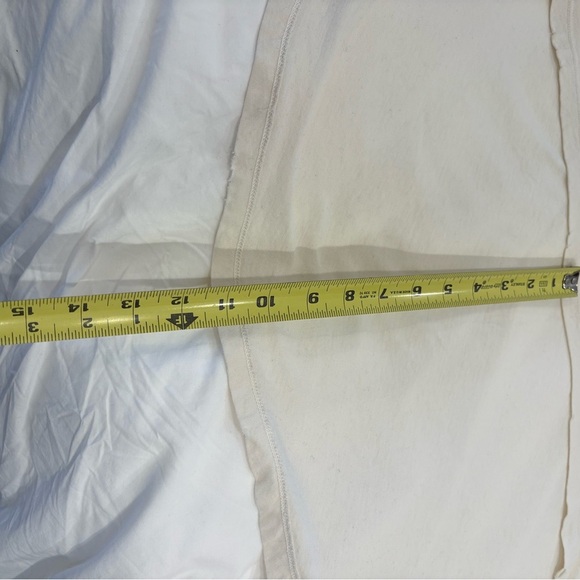 The Great Hi low Tee - Picture 4 of 8